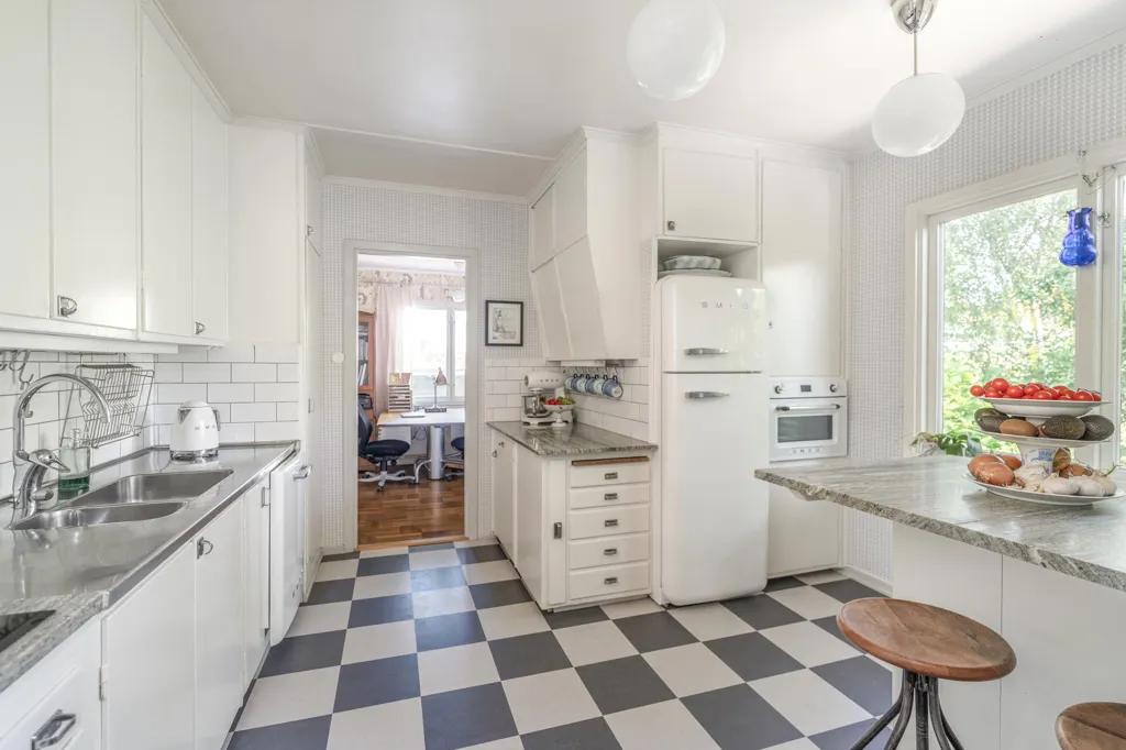 Cucina - Charming 1940s Villa with Garden in Sundby