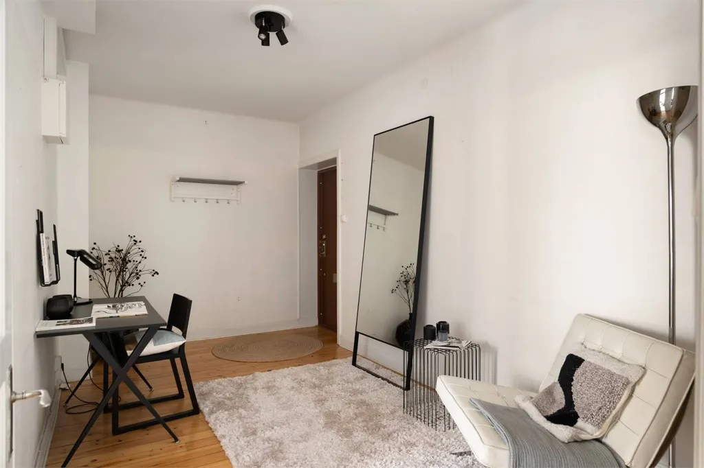 Office - 1930s Charm Flat in Haga Norra, Solna