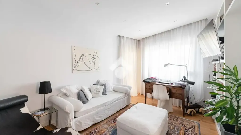 Elutuba - Luxury Apartment with Balconies in Rome