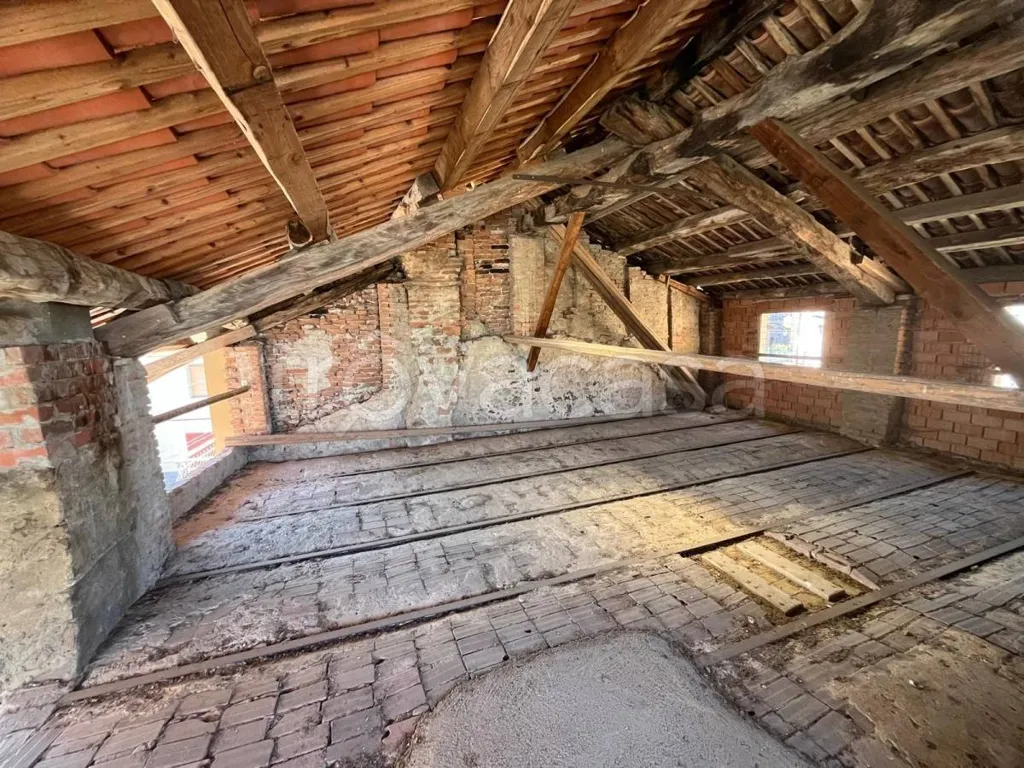 Toad - Rustic House with Balcony in Morozzo