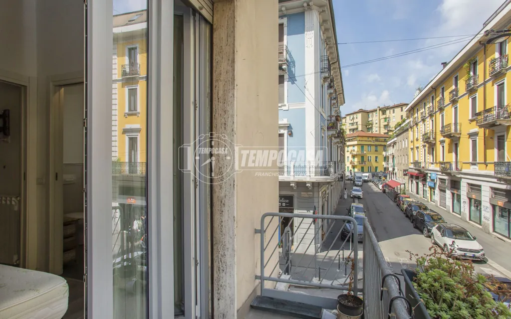 Balcon - Rustic-Style Flat with Balcony in Milan