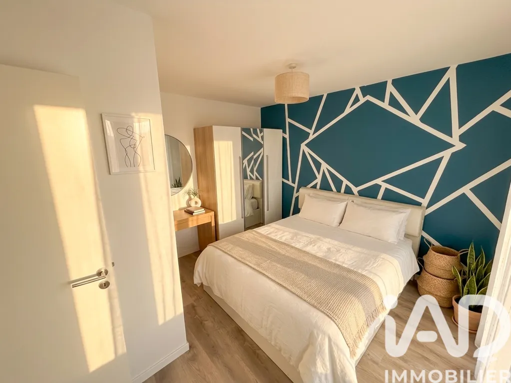 Chambres - Duplex Récemment Construit avec Balcon à Louvres