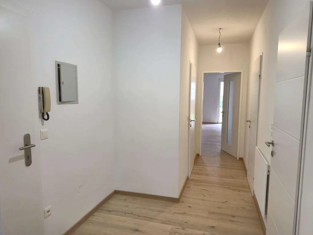 Entrée - Sanitised Garden Flat in Sieghartskirchen