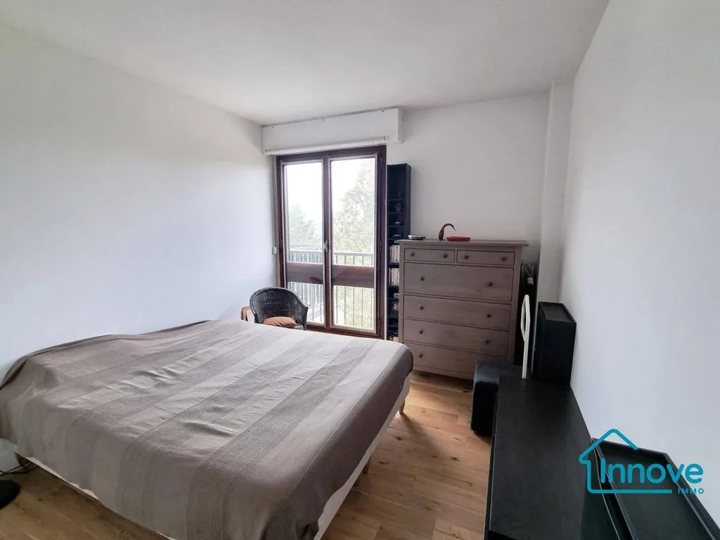 Bedrooms - Luxury Flat with West View in Le Chesnay