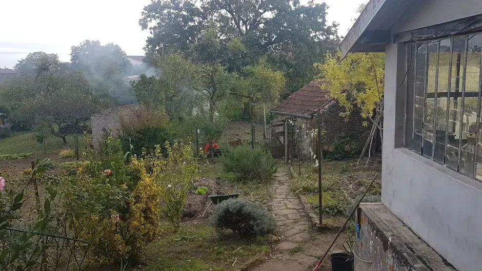 Jardin - Maison 2 Pièces à Haute-Amance