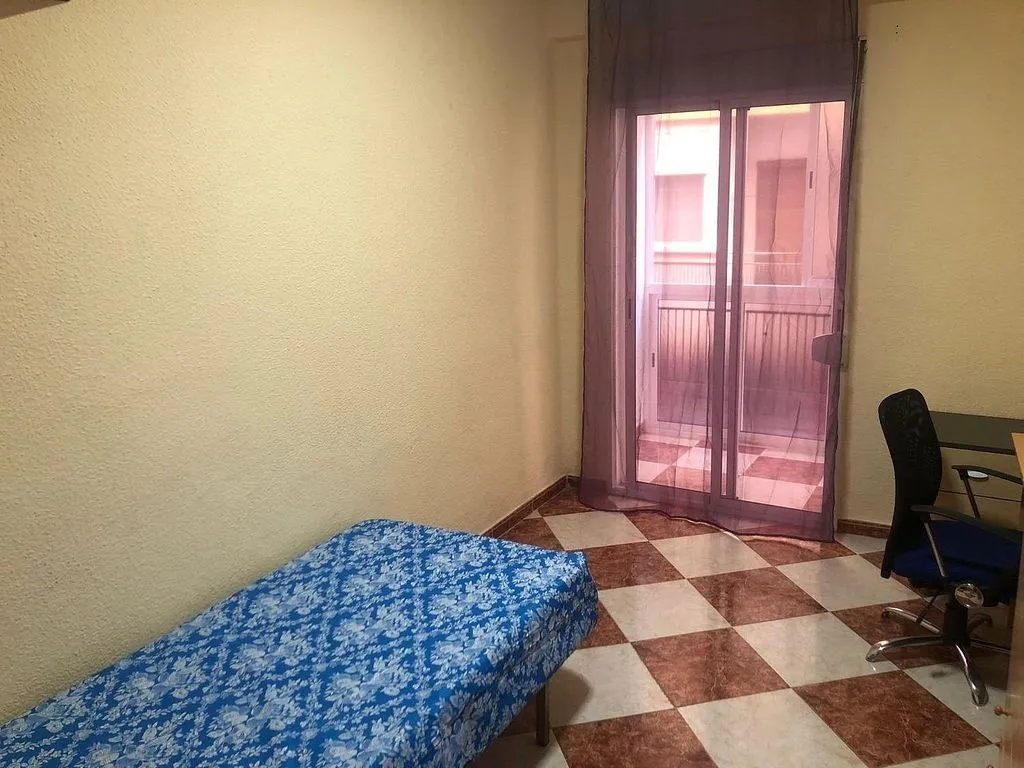 Magamistoad - Student Flat with Terrace in Beiro