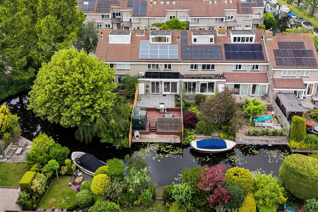 Vista aerea - Herrenhaus with Waterfront in Voorschoten