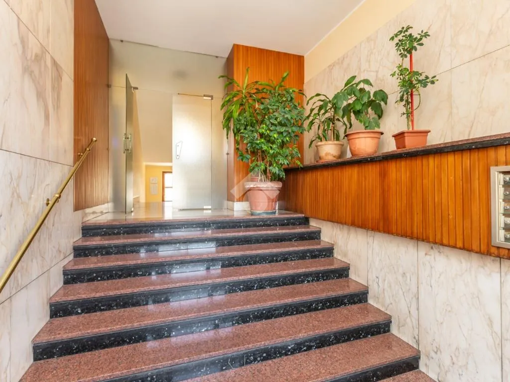 Ingresso - Bright 3-Room Apartment with Balcony in Parella