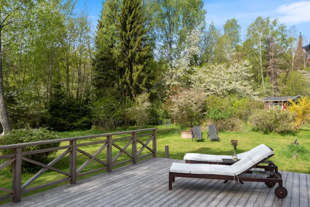 Giardino - Well-Maintained Cottage with Garden in Runmarö