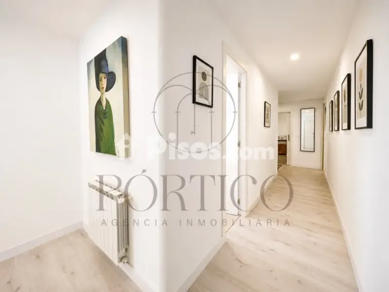 Esik - Penthouse with East View in Tui