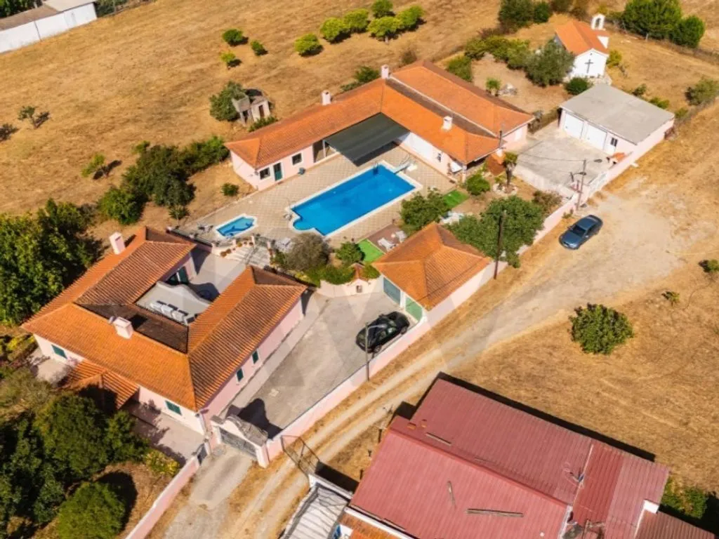 Vue aérienne - Luxury House with Multiple Units in Setúbal