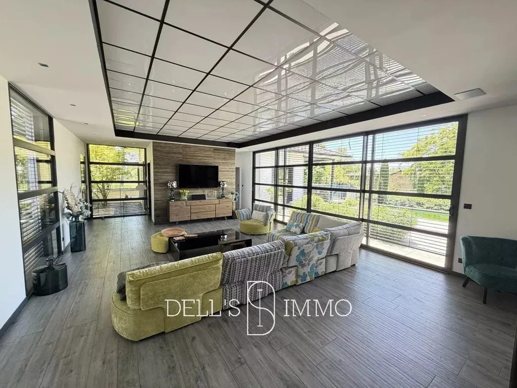 Elutuba - Architectural Villa with Pool in Saint Bernard