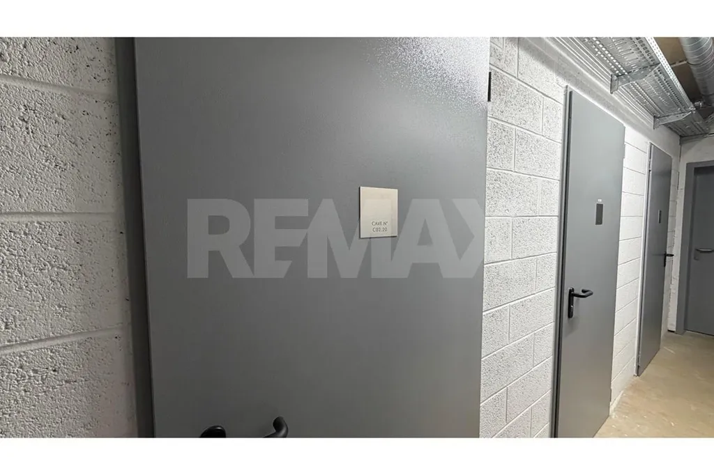 Entrée - Cave de 7 m² dans Résidence Moderne à Gasperich