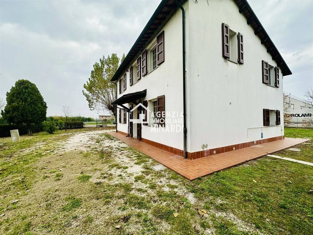 Välivaade - Independent House with Garden in Faenza