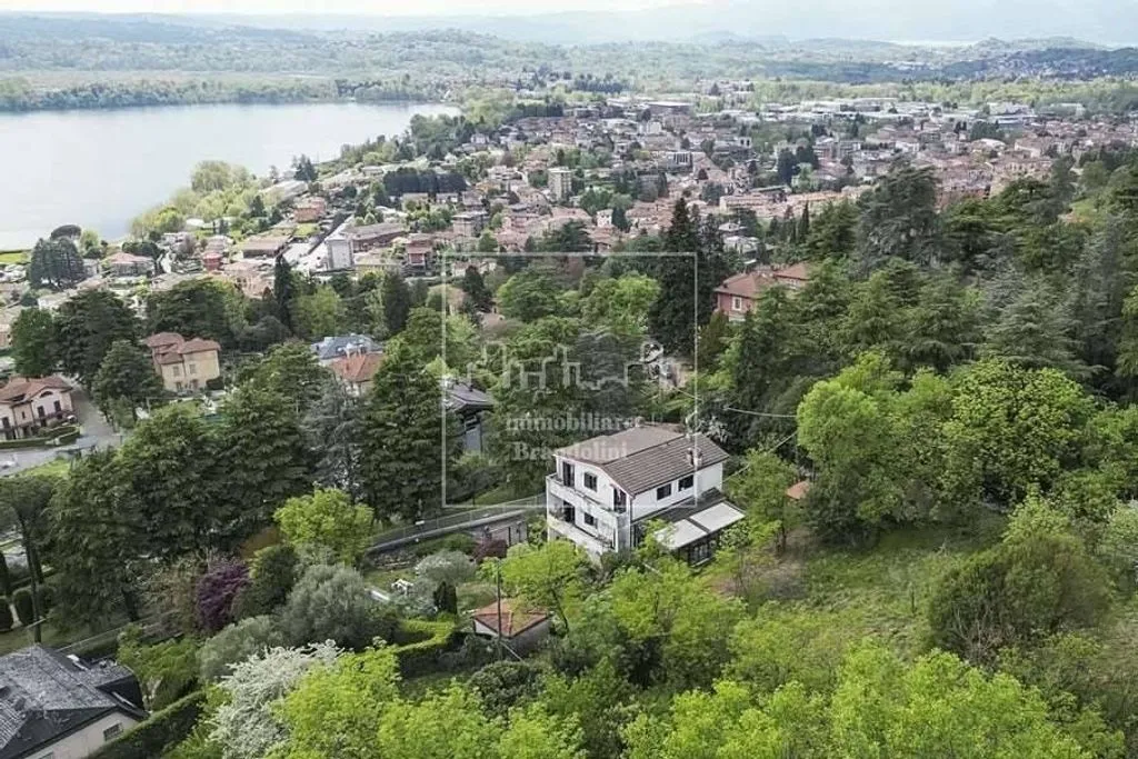 Vista aerea - Villa with Lake View in Gavirate