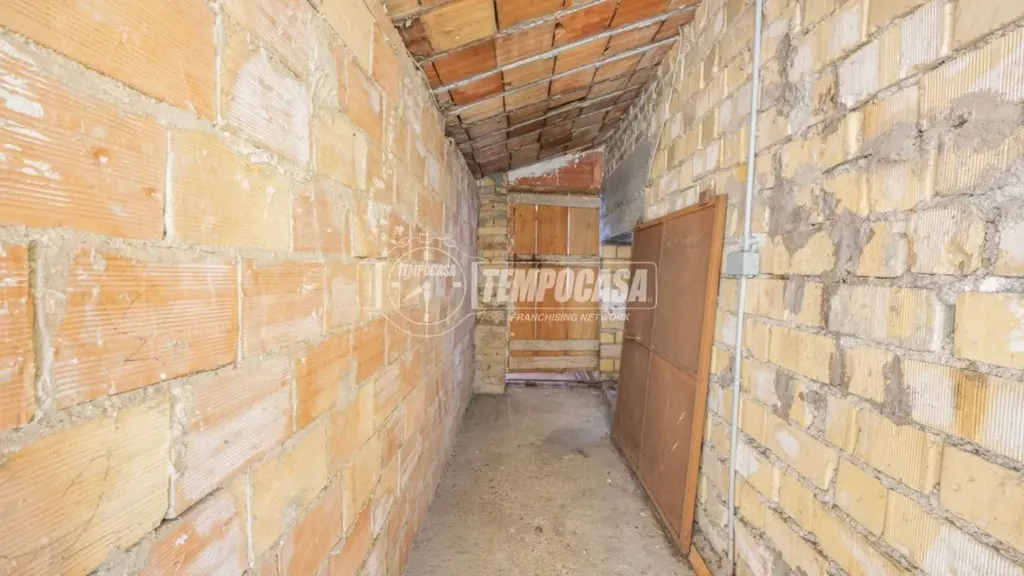 Rooms - Apartment with Balcony and Private Garden in Montecosaro