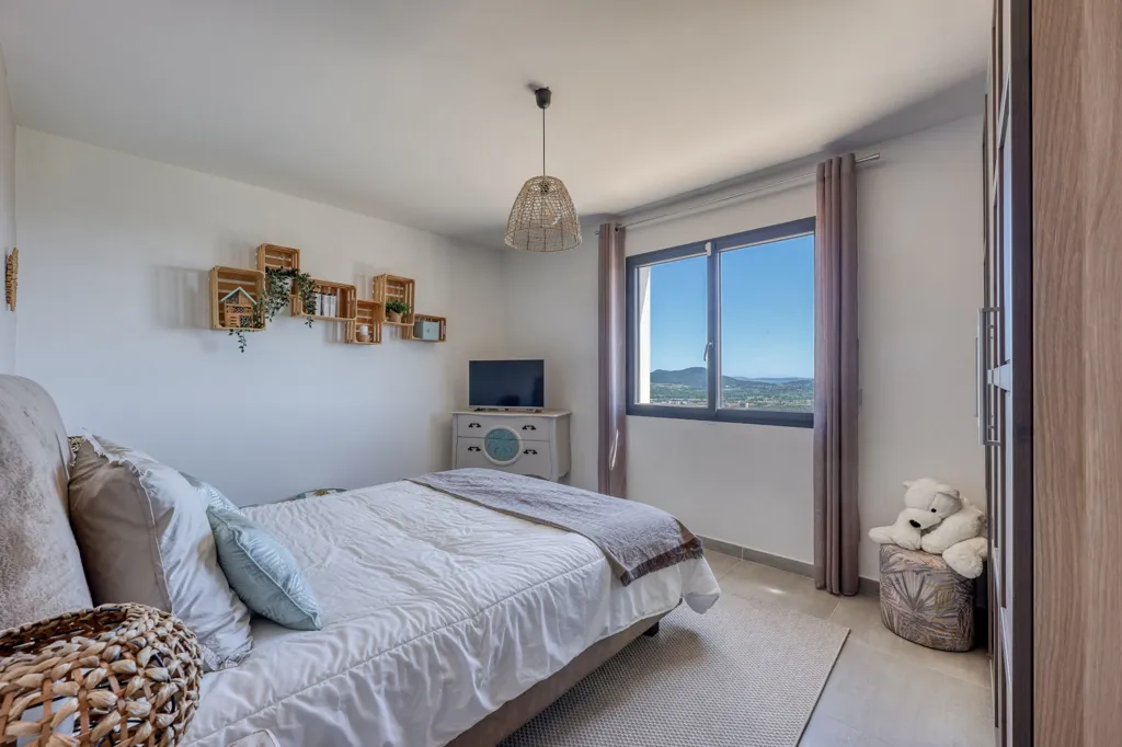 Chambres - Villa avec Vue Panoramique sur la Mer à Saint-Mandrier