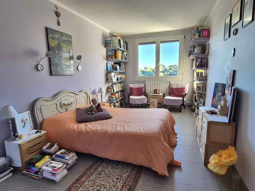 Magamistoad - Top-Floor Apartment with View in Alès