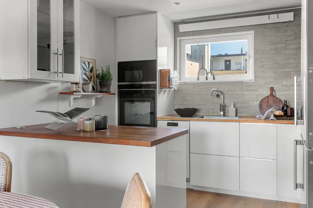 Cuisine - Apartment with Balcony in Central Varberg