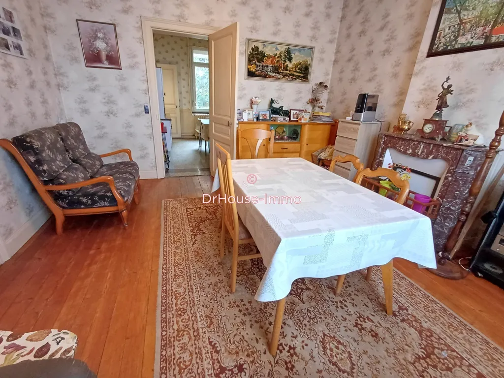 Salle à manger - Maison à Rénover avec Jardin et Garage à Proximité