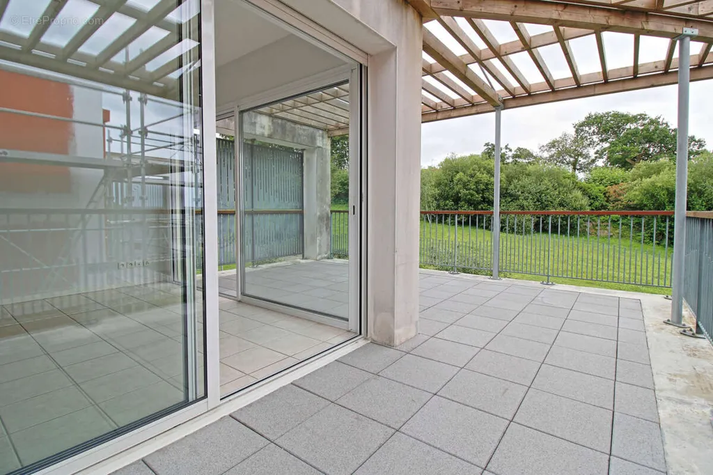 Terrasse - Appartement 'Comme une Maison' avec Vue Dégagée à Bayonne