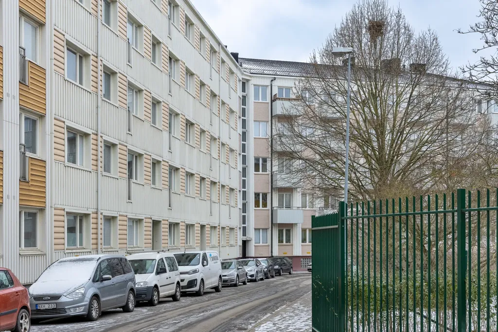 Välivaade - Modern Flat with Generous Light on Saarisvägen
