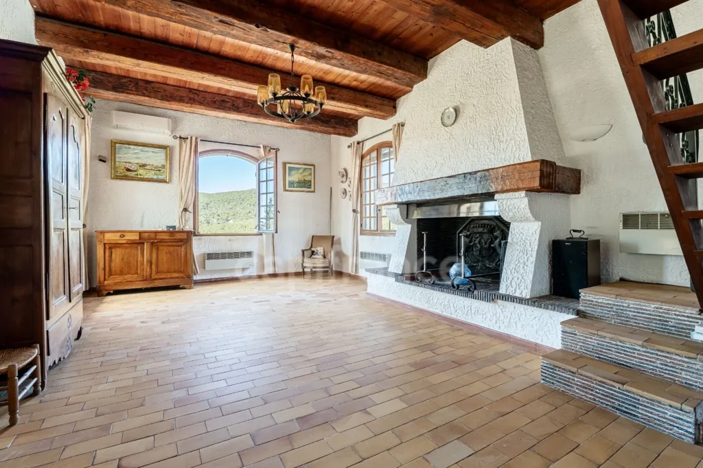 Living Room - Charm House with Garden in Ceyreste