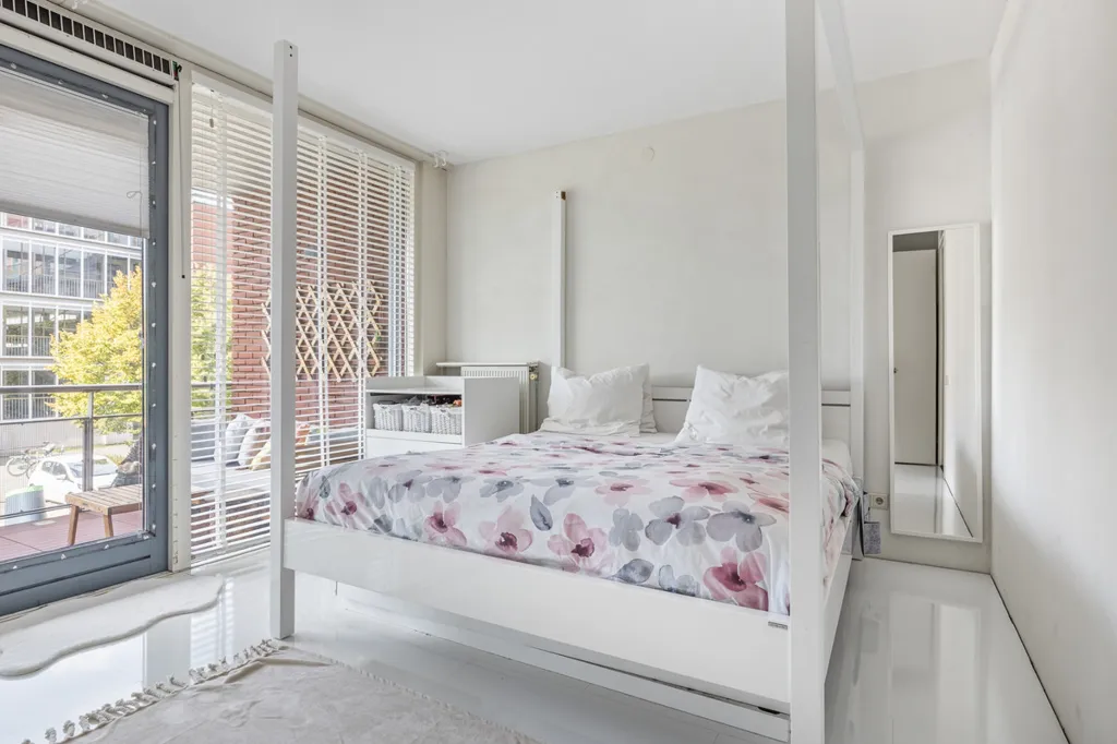 Magamistoad - Spacious Flat with Balcony in IJsselmonde