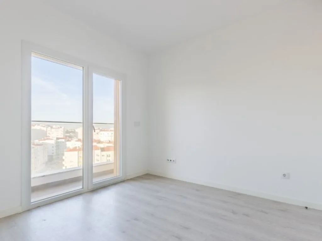 Pièces - Luxury Apartment with Varandas in Seixal