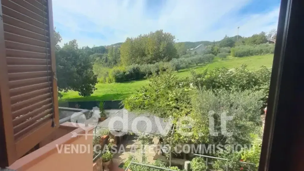 Jardin - Trilocale with Terraces in Chianciano Terme