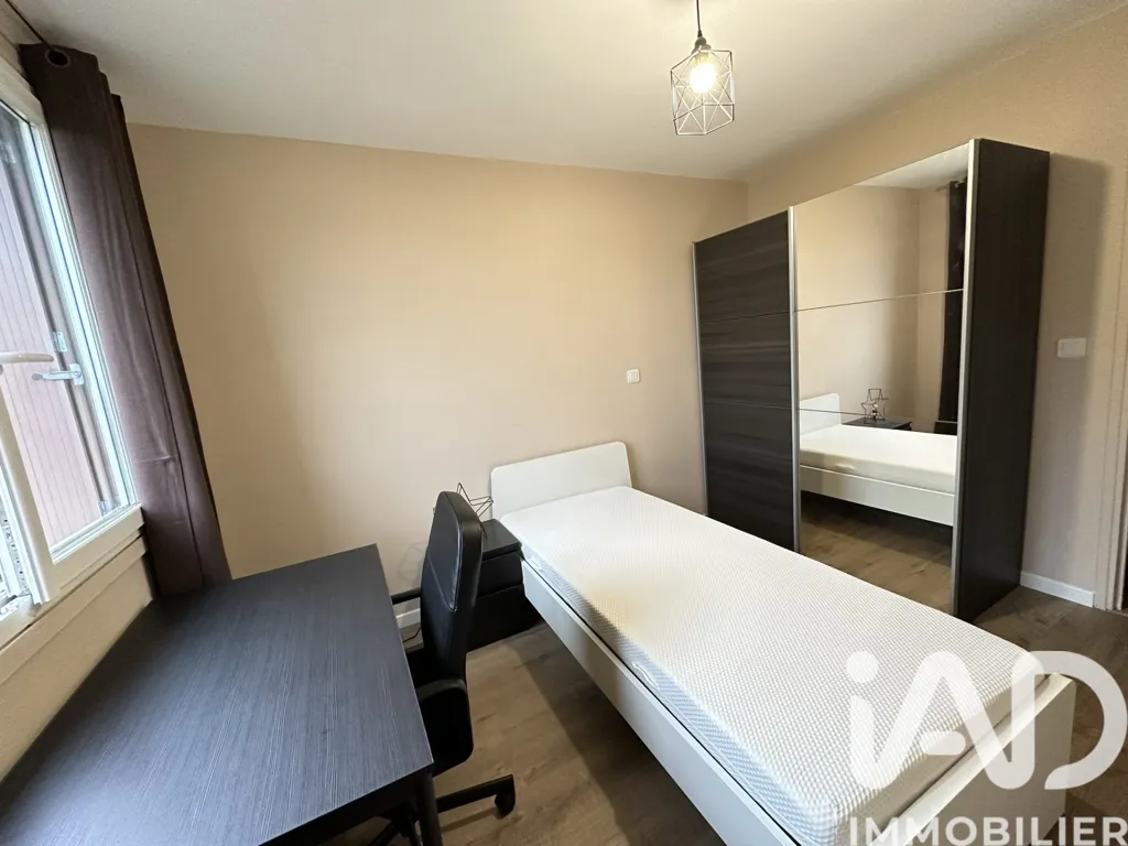 Chambres - Appartement 3 Pièces avec Parking à Clamart