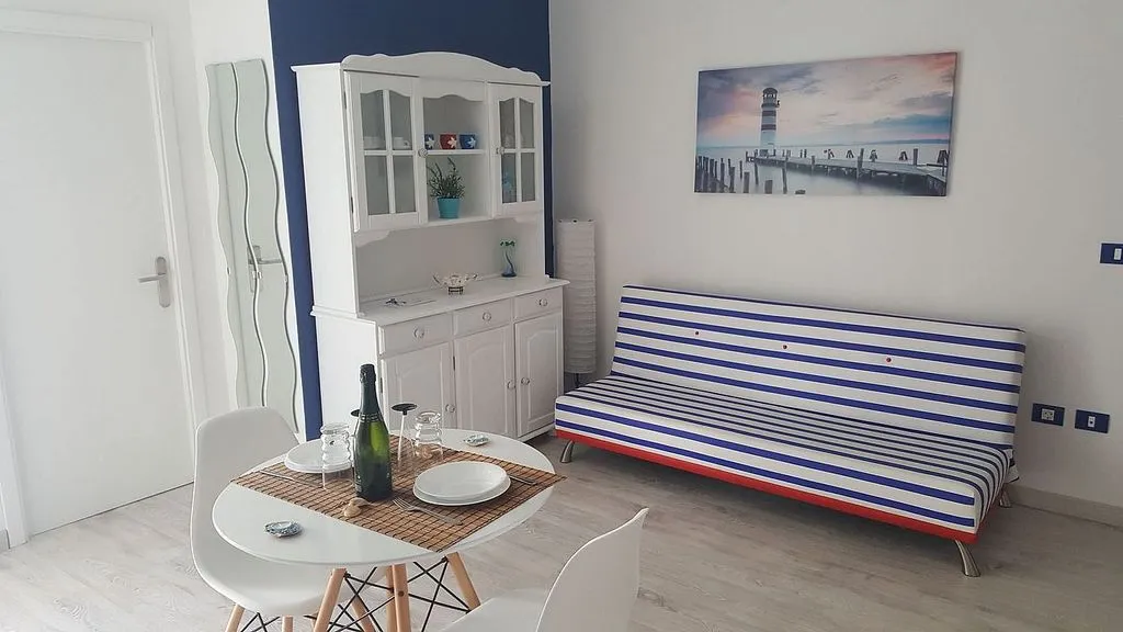 Söögituba - Seaside Studio with Terrace in El Coronel