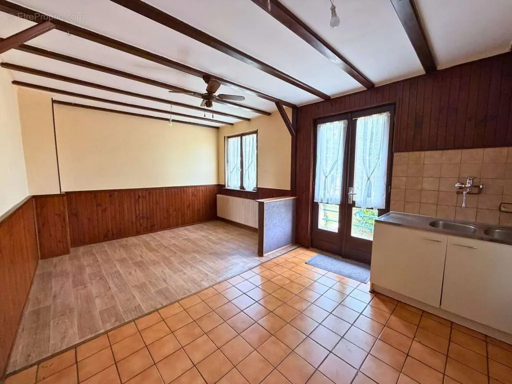 Cuisine - Bungalow avec jardin à Hirtzfelden