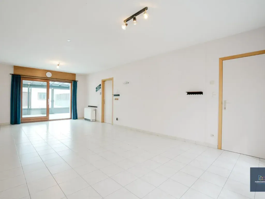 Séjour - Maison avec terrasse et garage à Destelbergen