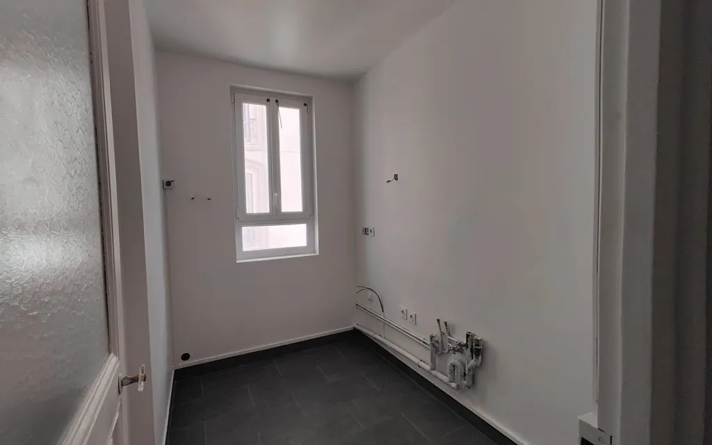 Esik - Modernised 2-Bed Flat in Saint-Ouen Centre