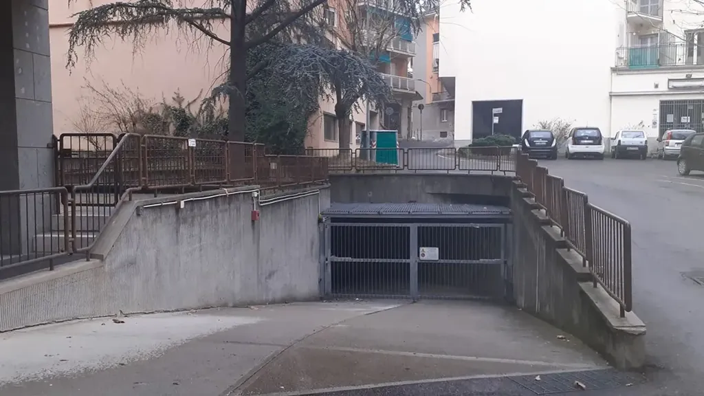 Garage - Apartment with Terrace in Central Acqui Terme