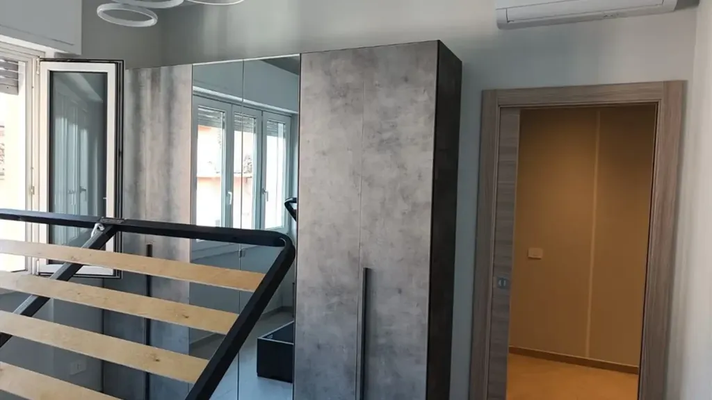 Magamistoad - Fully Furnished Apartment with Balconies in Como