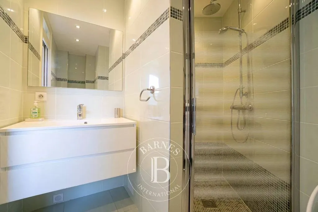 Vannitoad - Luxury Villa with Pool in Valbonne