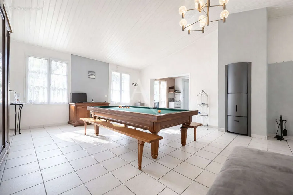 leisure_room
