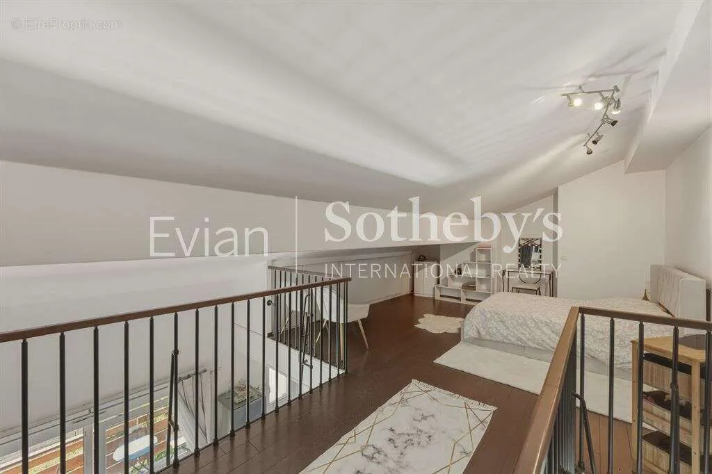 Pièces - Appartement Duplex avec Balcon à Lugrin