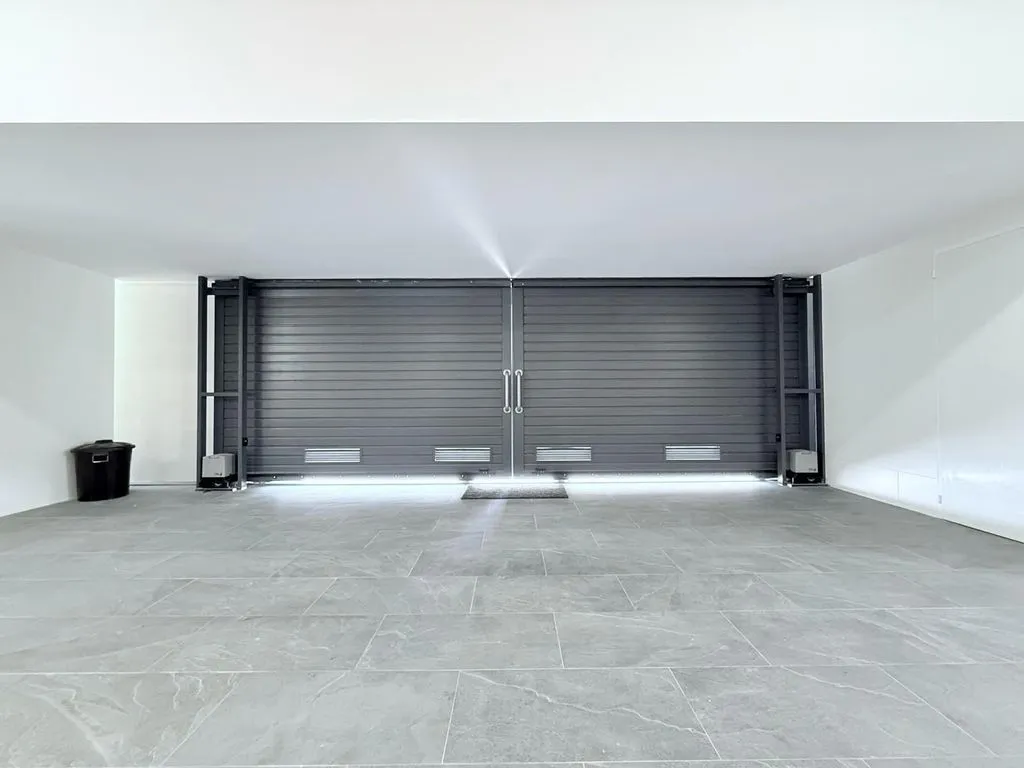 Garage - Luxury Villa with Pool in Altea Golf