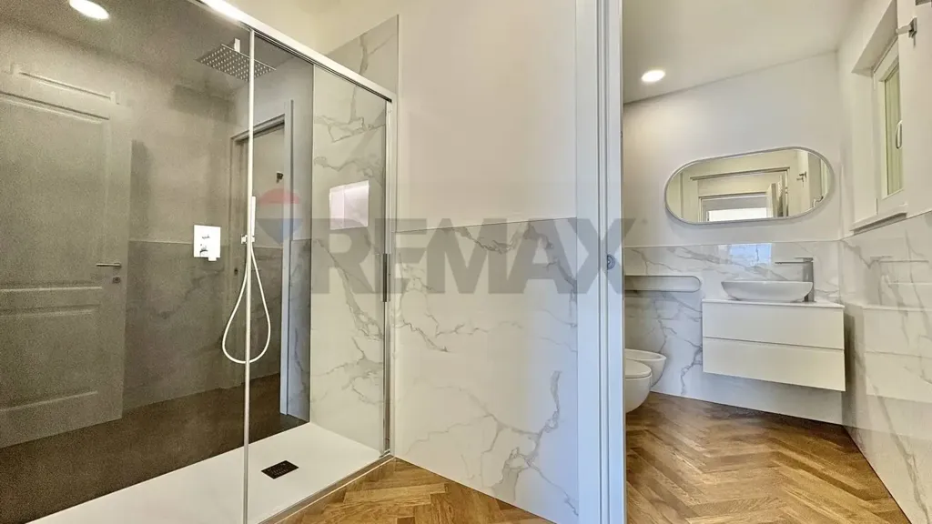 Vannitoad - Modern Attico with Lake View in Ghiffa