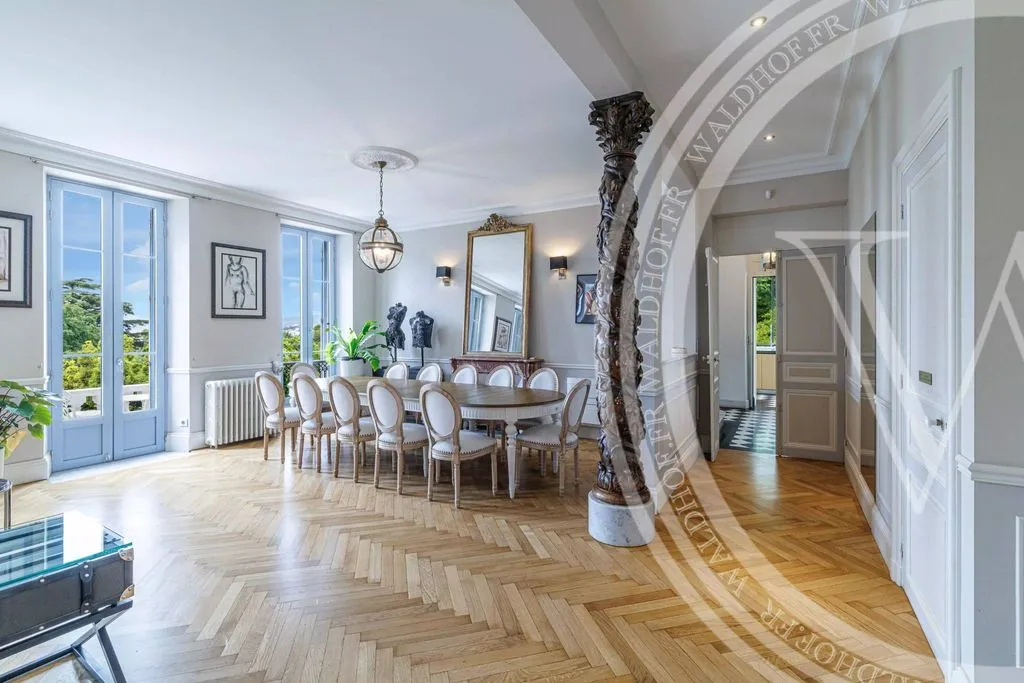 Salle à manger - Hôtel Particulier Luxueux avec Vue Mer à Cannes