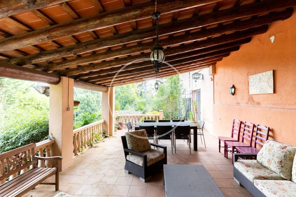 Terrazza - Luxury Villa with Pool in Bellaterra, Catalonia