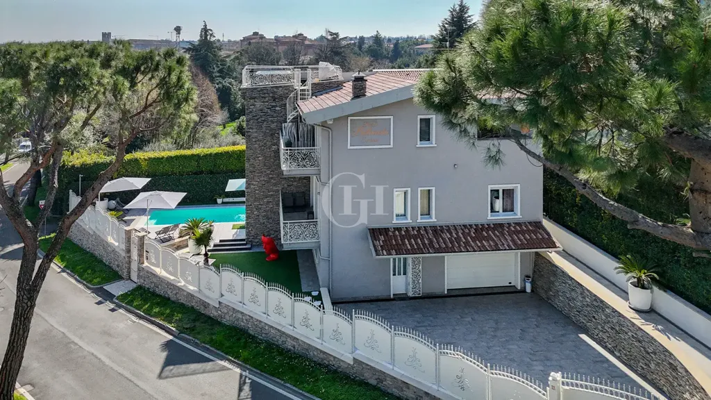 Vue aérienne - Luxury Villa with Heated Pool near Desenzano