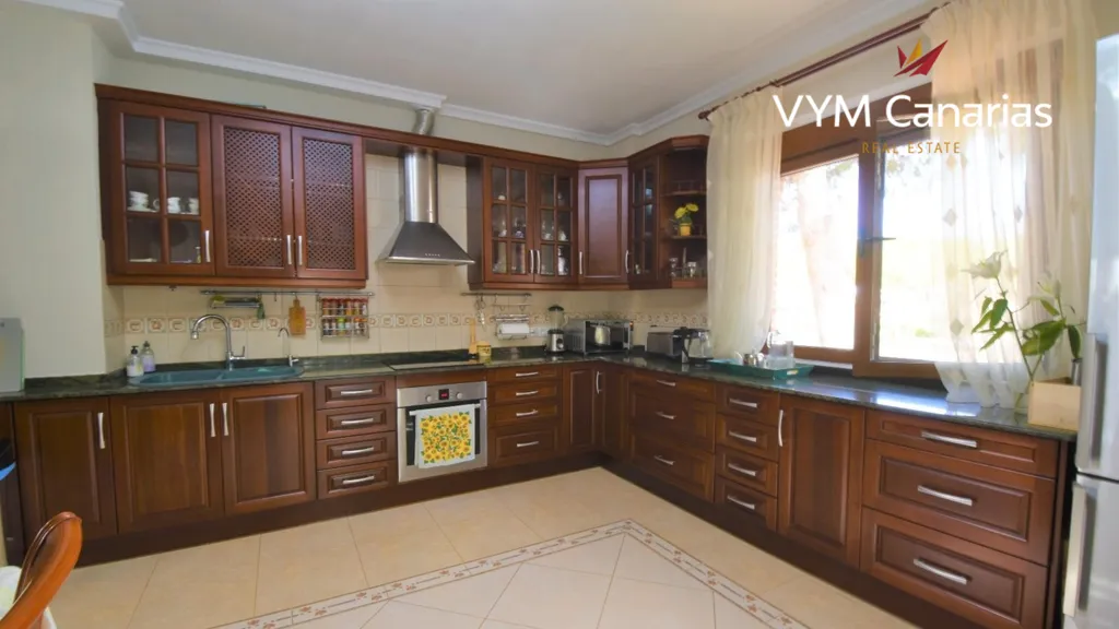 Cuisine - Luxury Villa with Pool in Ciudad Quesada