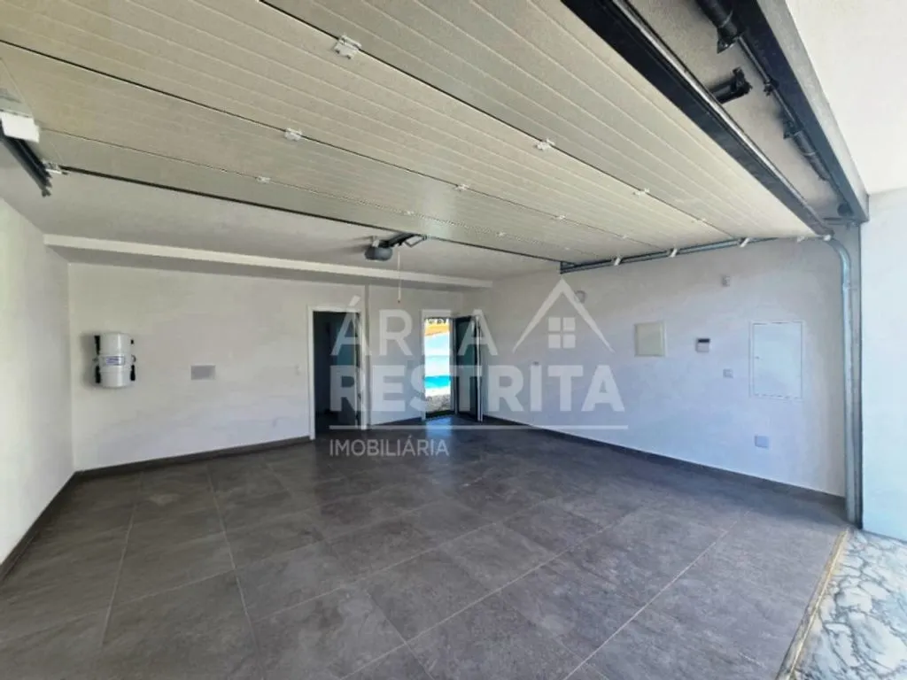 Garaaž - Luxury Detached House with Pool in Setúbal