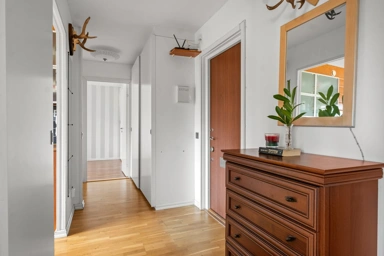 Esik - Apartment with Balcony in Haninge