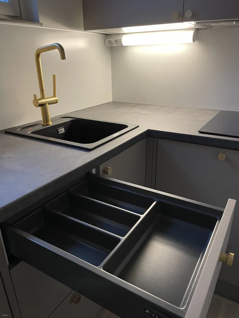 Cuisine - Renovated Studio with Balcony in Etelä-Haaga