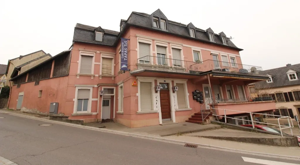 Välivaade - Commercial Space with Multiple Uses in Manternach